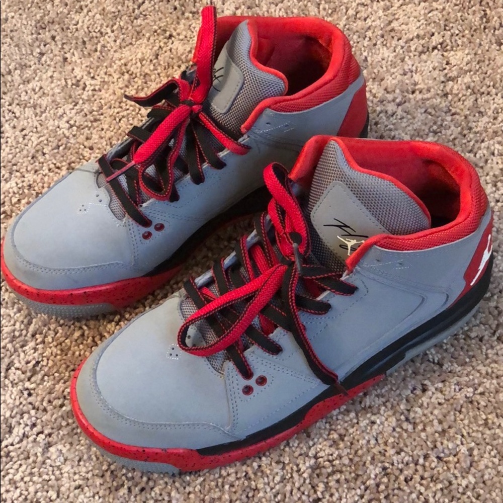 Like new Jordan’s 7y - Picture 1 of 2